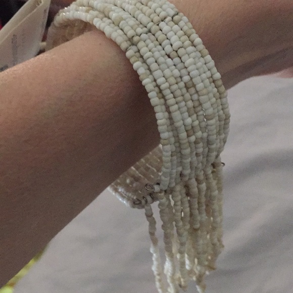 White Beaded🥳HP🥳Bracelet - Picture 3 of 3